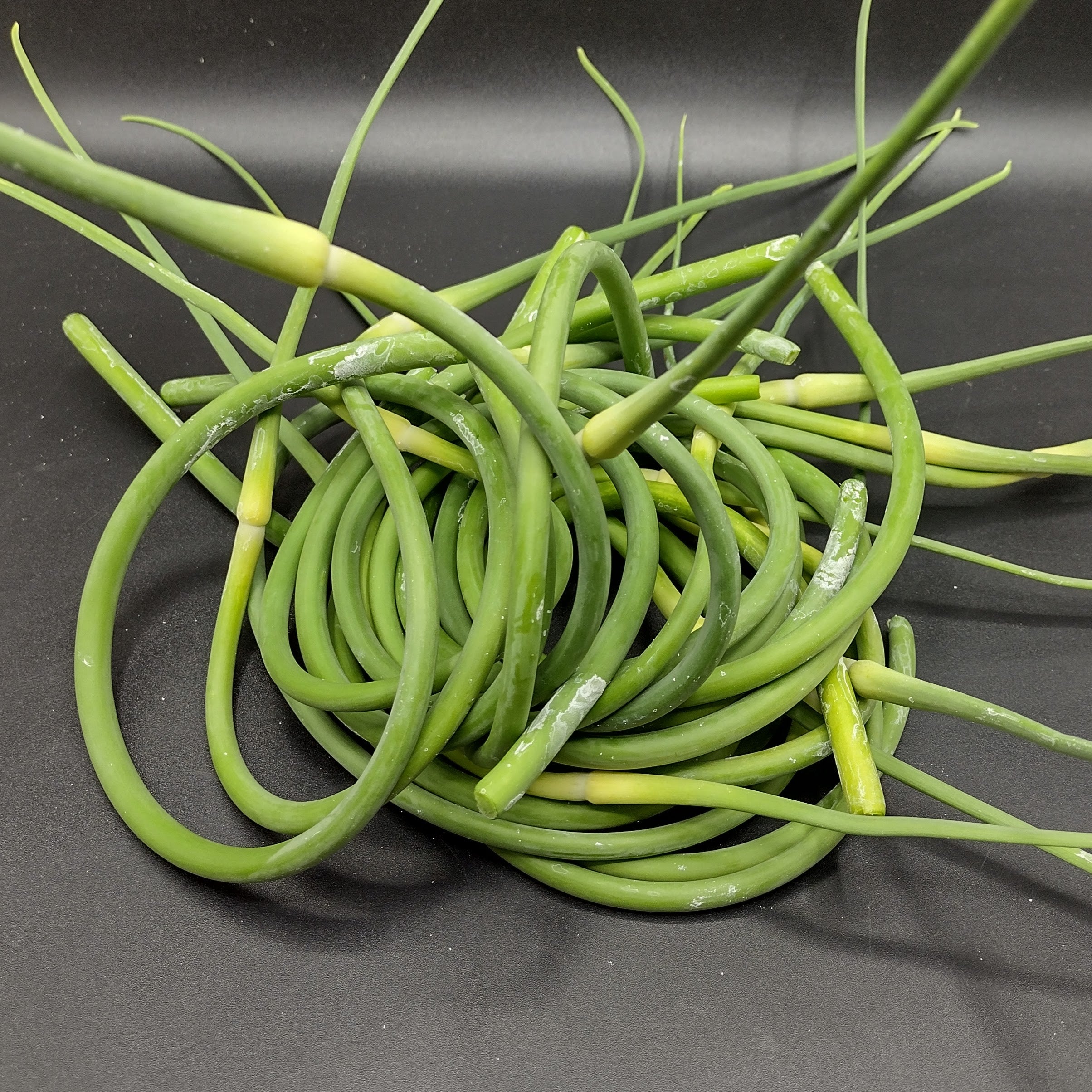 227g garlic scapes