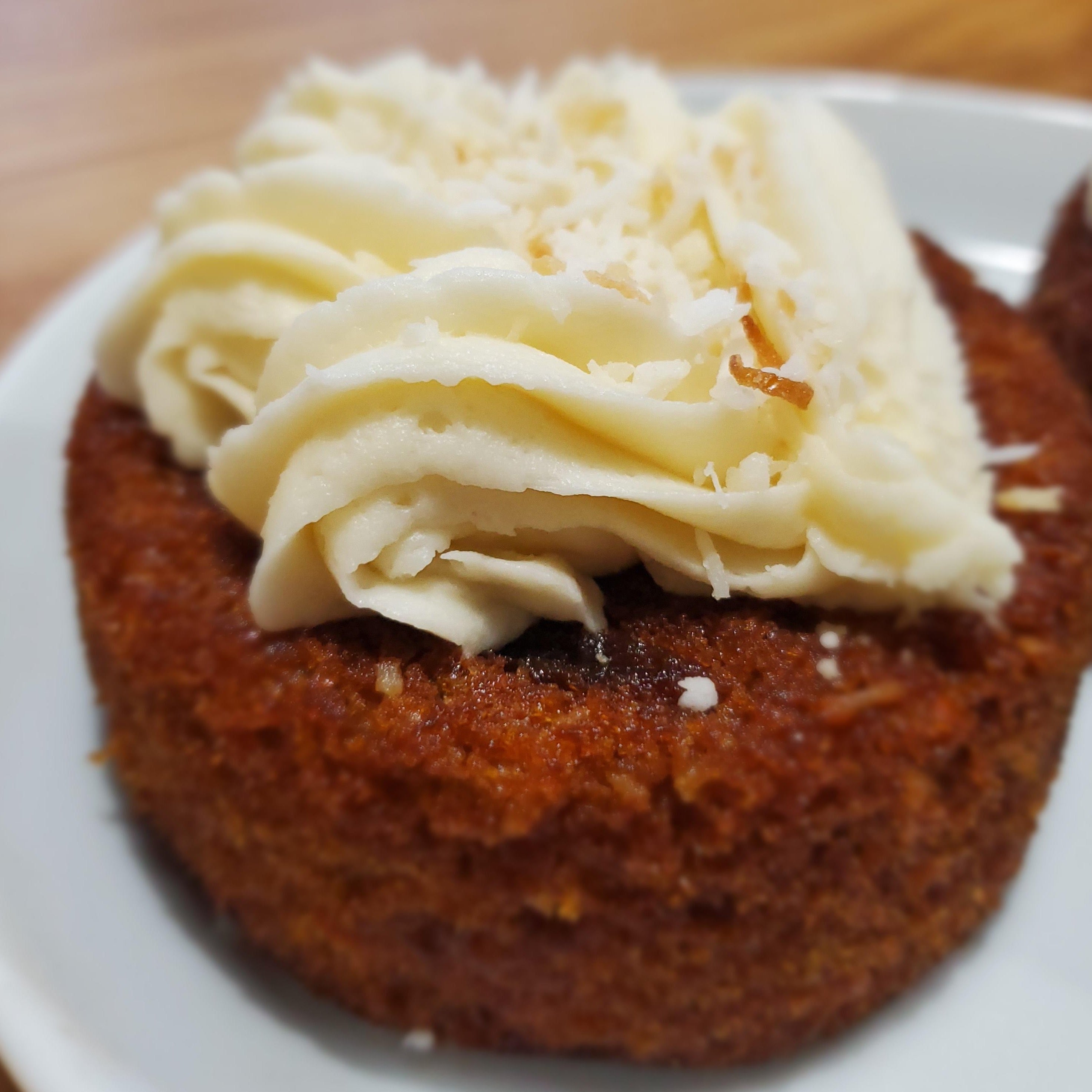 Cake, Carrot (4 inches)